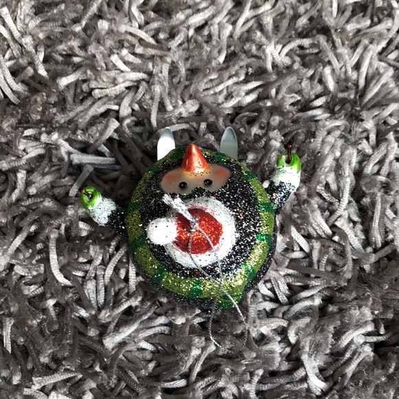 Skiing Penguin ornament - Picture 3 of 4